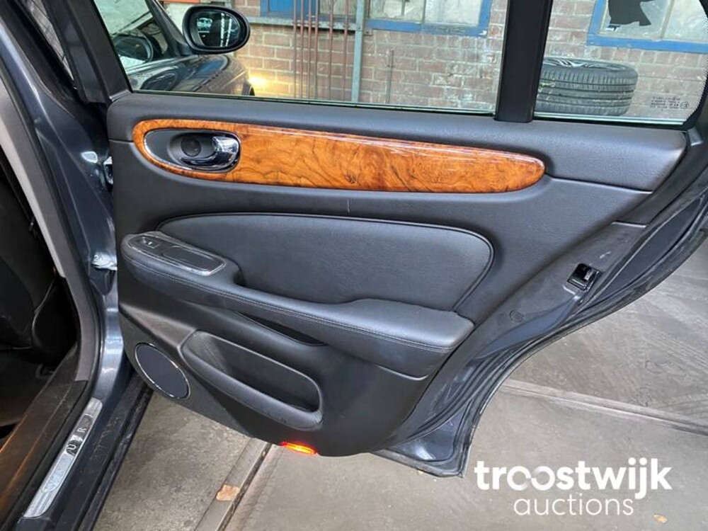 Jaguar XJ 3.5 V8 Executive Auto