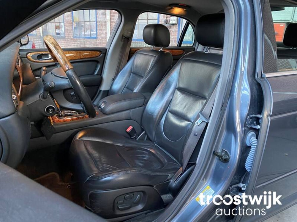 Jaguar XJ 3.5 V8 Executive Auto