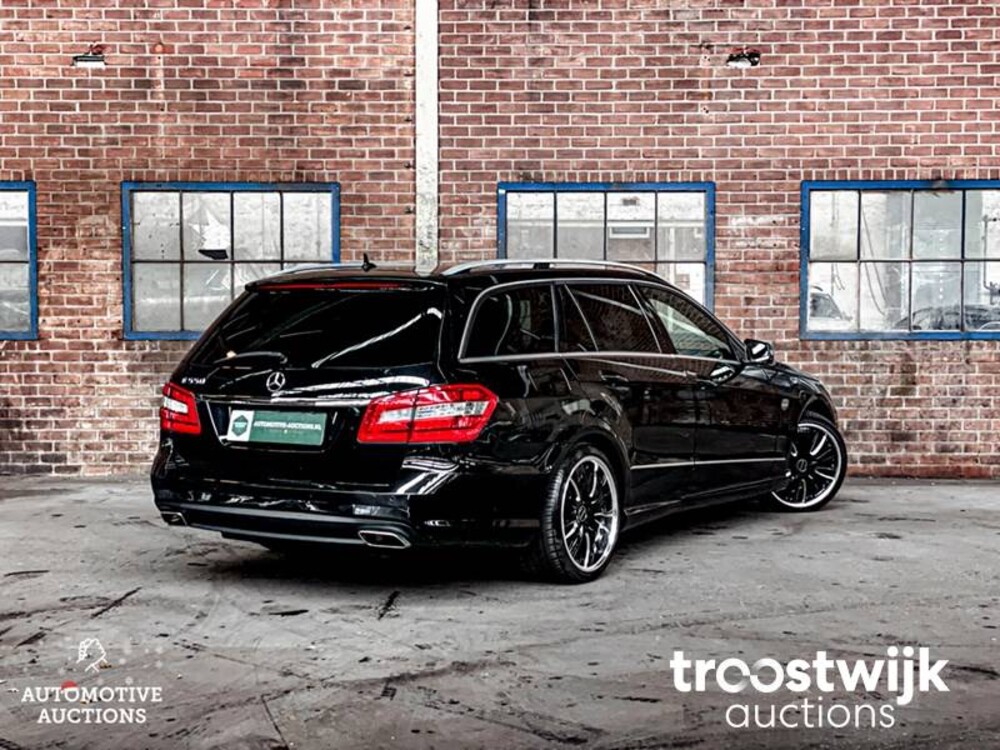 Mercedes-Benz E550 AMG 5.5 V8  Auto