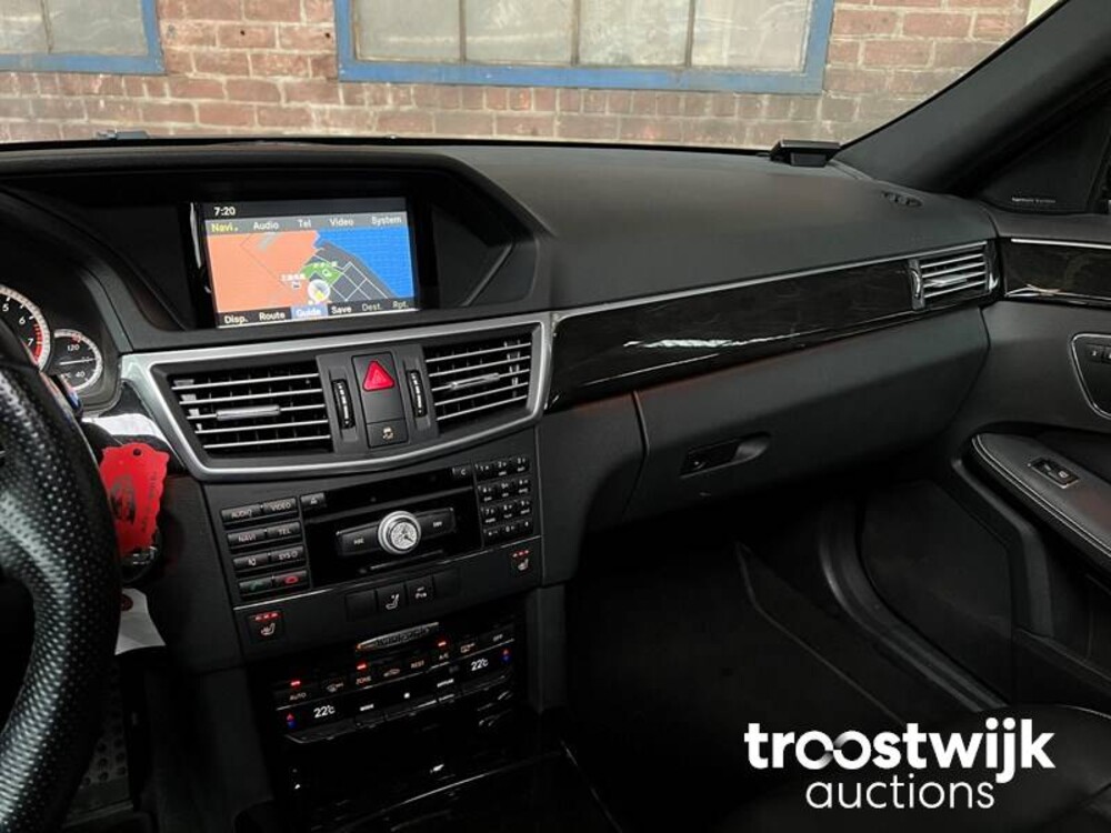 Mercedes-Benz E550 AMG 5.5 V8  Auto