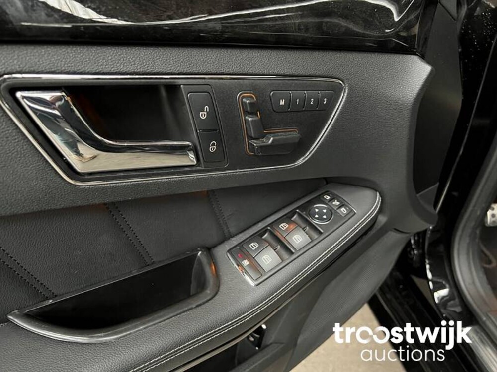 Mercedes-Benz E550 AMG 5.5 V8  Auto