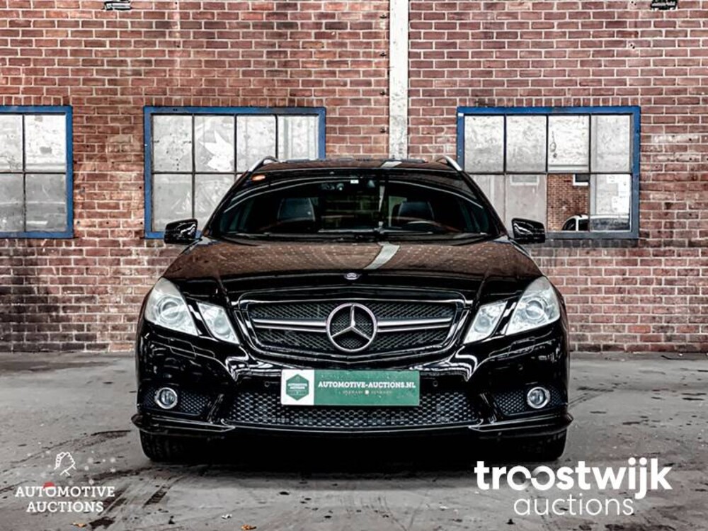 Mercedes-Benz E550 AMG 5.5 V8  Auto