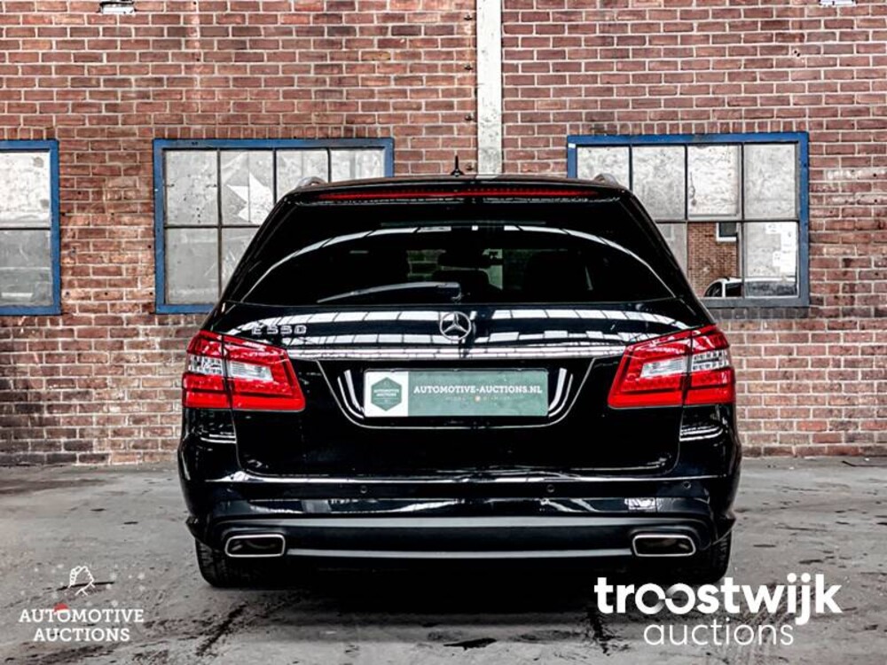 Mercedes-Benz E550 AMG 5.5 V8  Auto