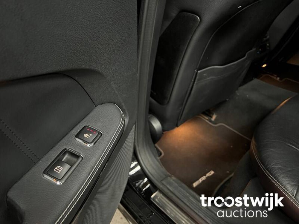 Mercedes-Benz E550 AMG 5.5 V8  Auto