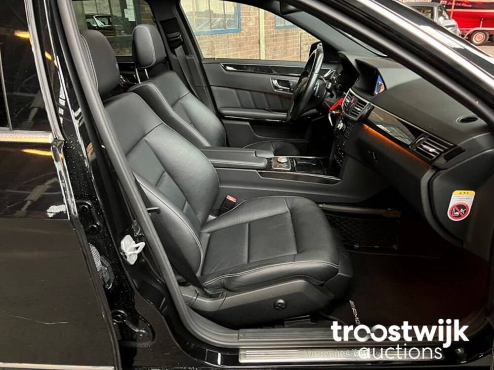 Mercedes-Benz E550 AMG 5.5 V8  Auto