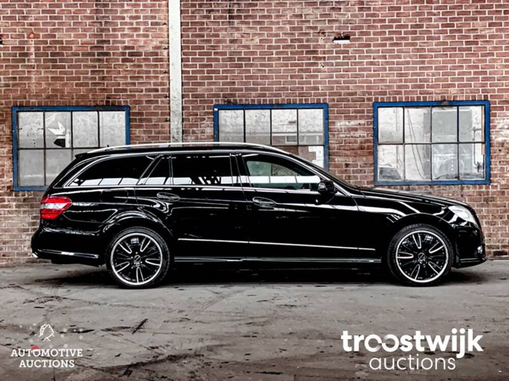 Mercedes-Benz E550 AMG 5.5 V8  Auto