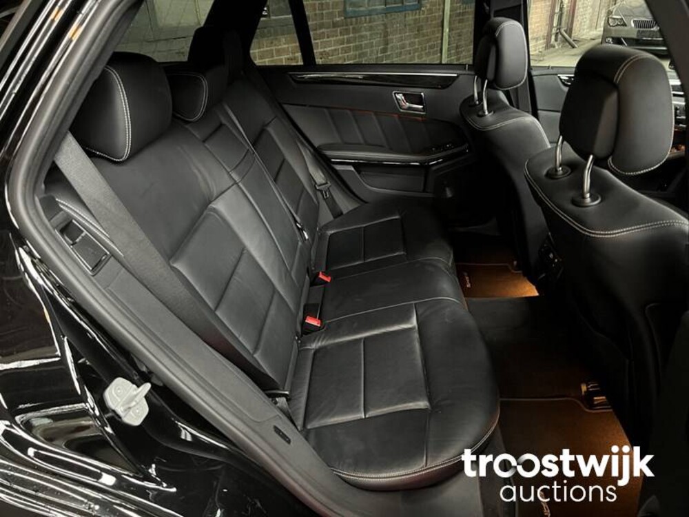 Mercedes-Benz E550 AMG 5.5 V8  Auto