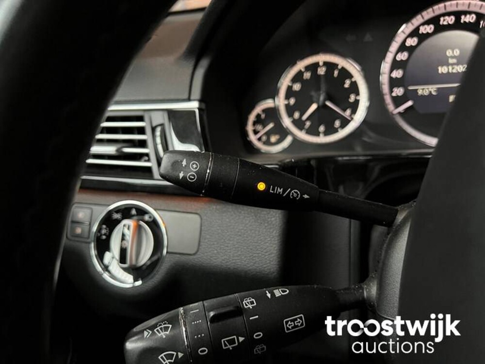 Mercedes-Benz E550 AMG 5.5 V8  Auto