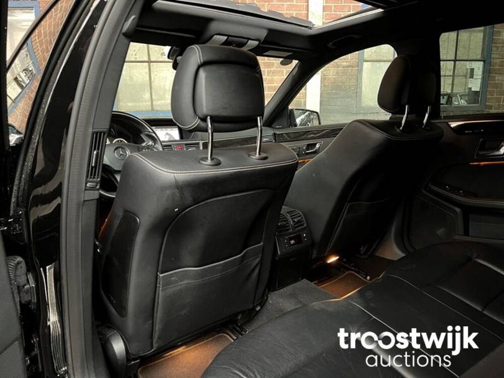 Mercedes-Benz E550 AMG 5.5 V8  Auto