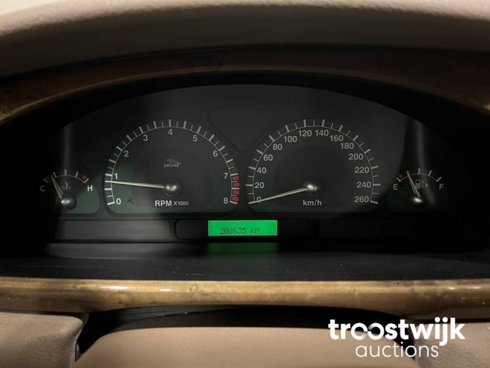 Jaguar S-type Executive 2.5 V6 Car