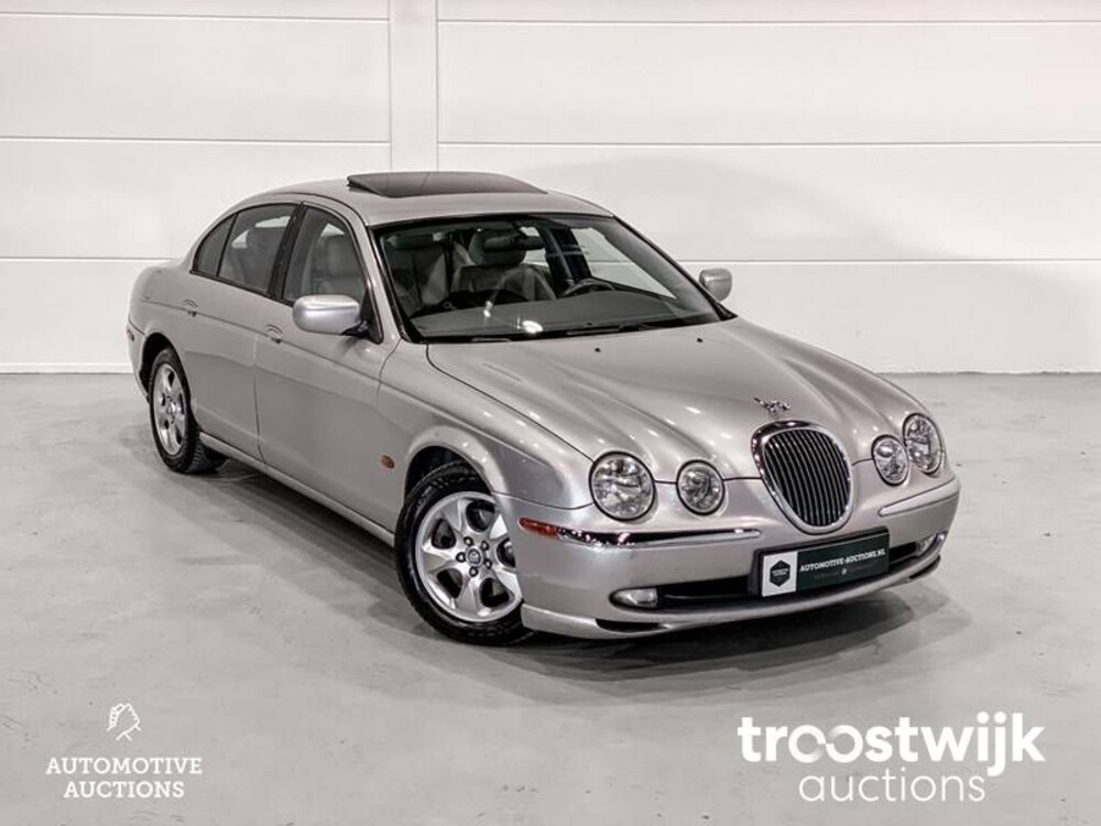 Jaguar S-type Executive 2.5 V6 Car