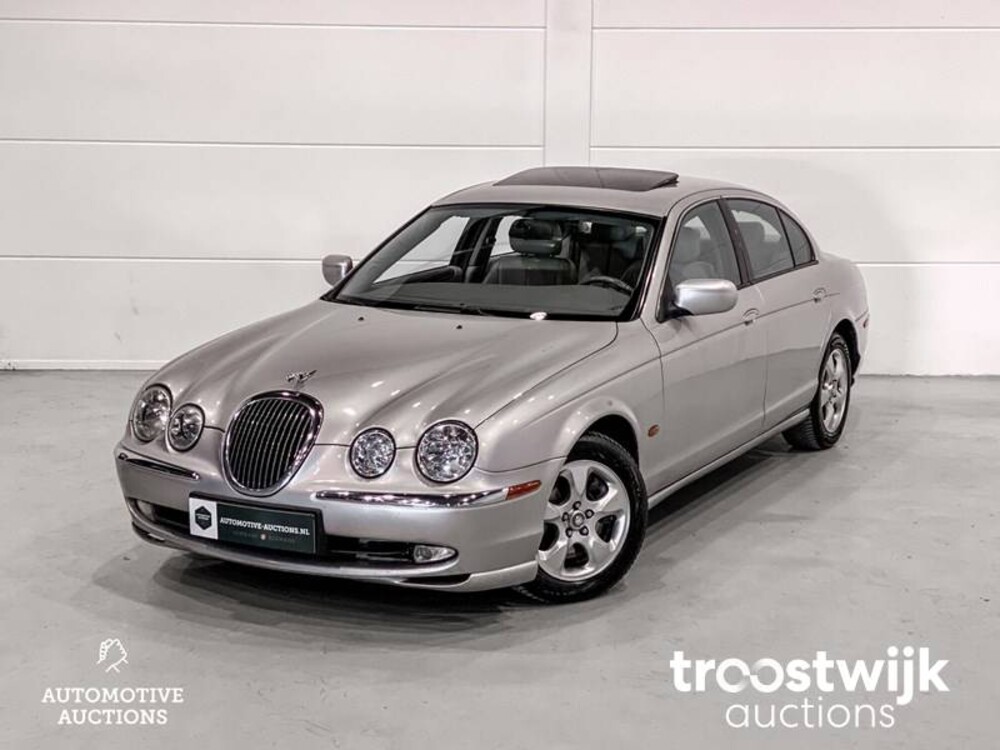 Jaguar S-type Executive 2.5 V6 Car