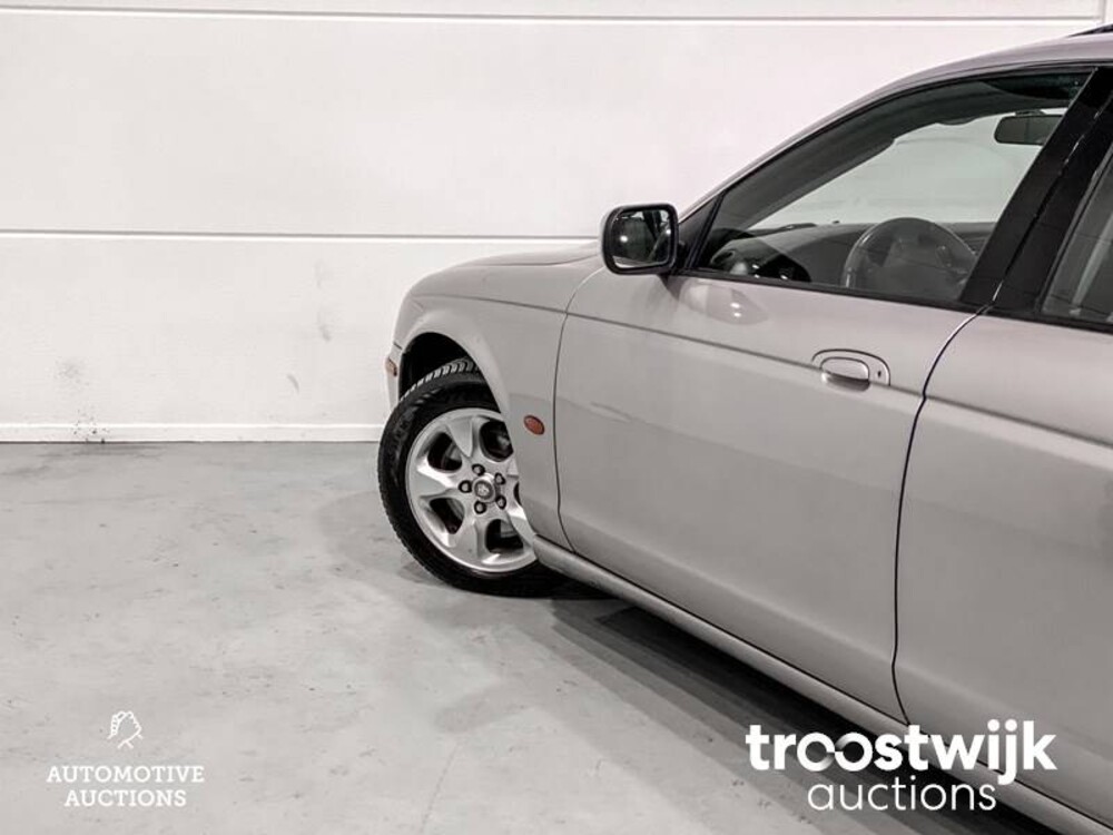 Jaguar S-type Executive 2.5 V6 Car