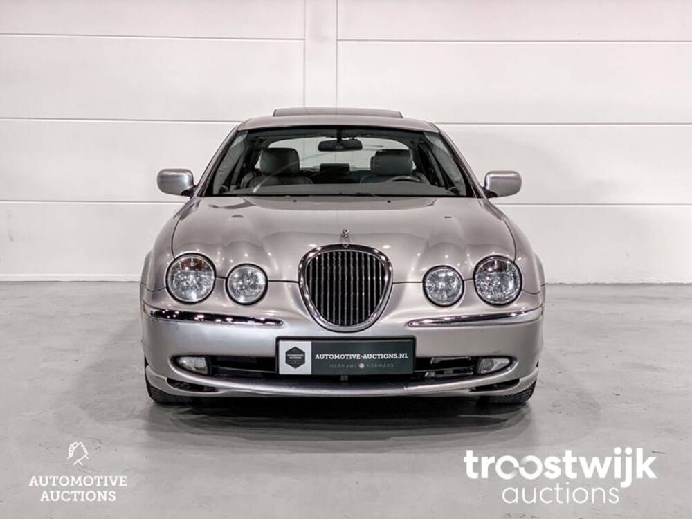Jaguar S-type Executive 2.5 V6 Car