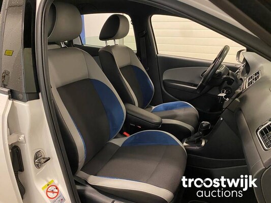 Volkswagen Polo TSI Blue GT Car