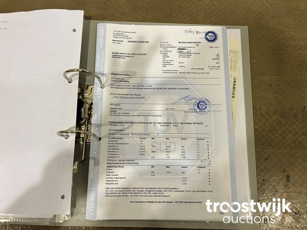 Daimler Double Six 6.0 V12 Serie 3 Car