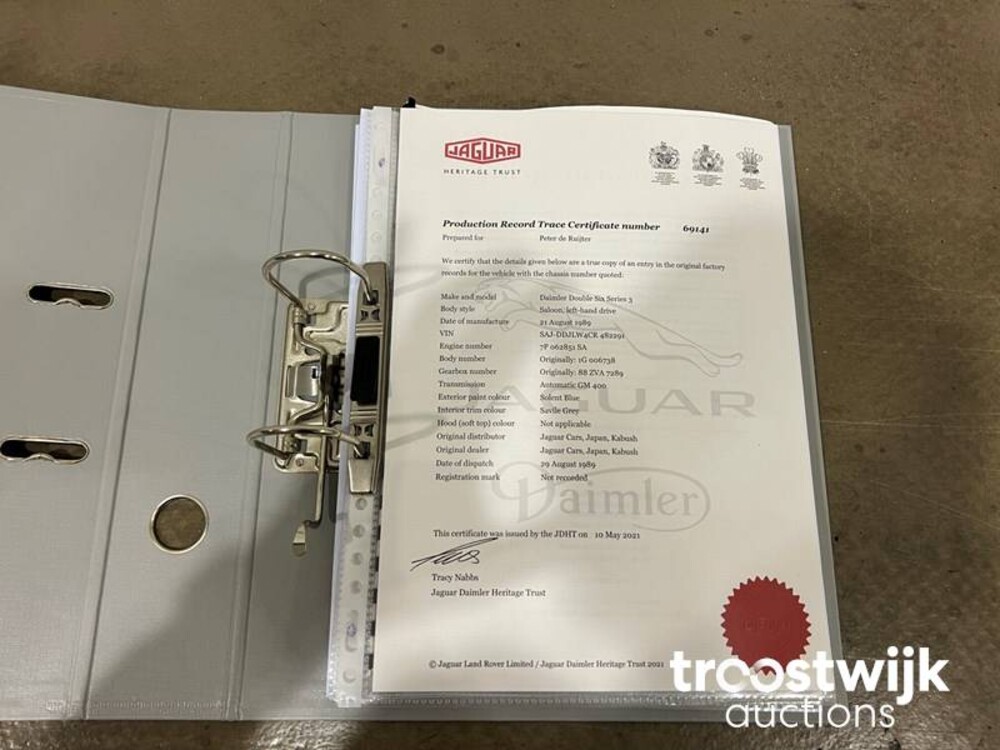 Daimler Double Six 6.0 V12 Serie 3 Car