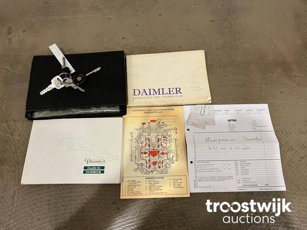 Daimler Double Six 6.0 V12 Serie 3 Car