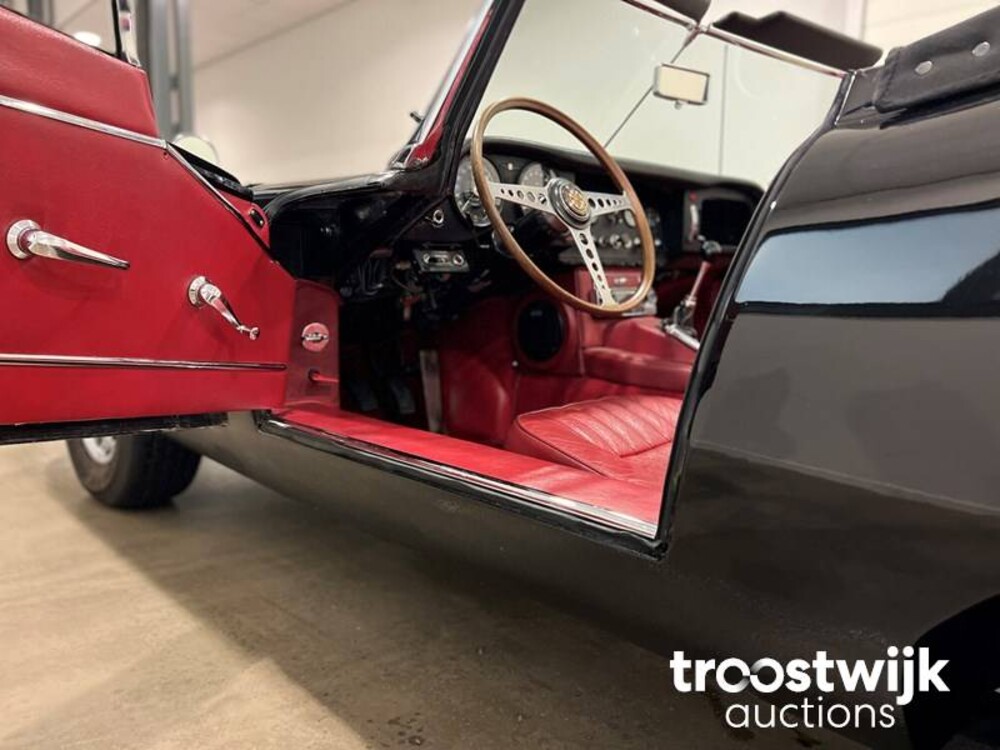 jaguar E-type S1 4.2 L6 OTS Car