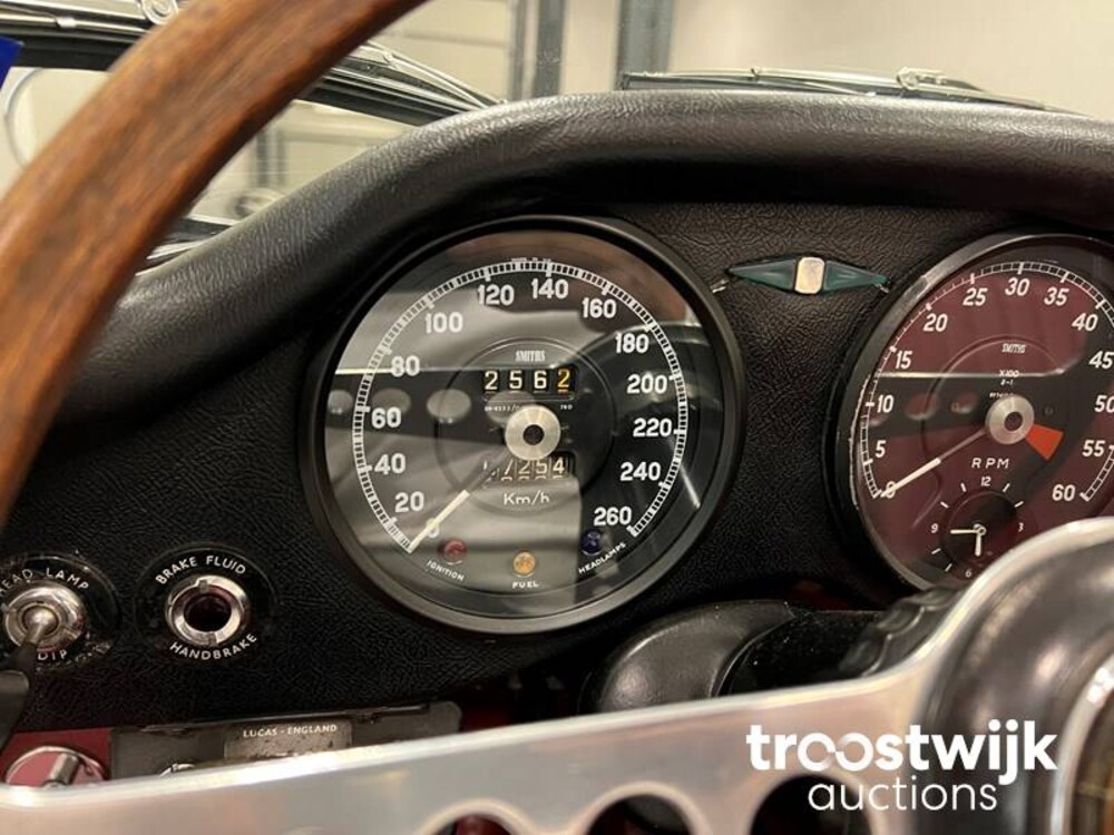 jaguar E-type S1 4.2 L6 OTS Car