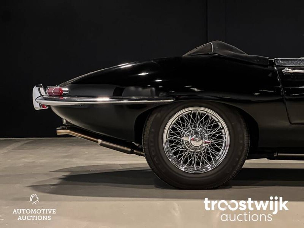 jaguar E-type S1 4.2 L6 OTS Car