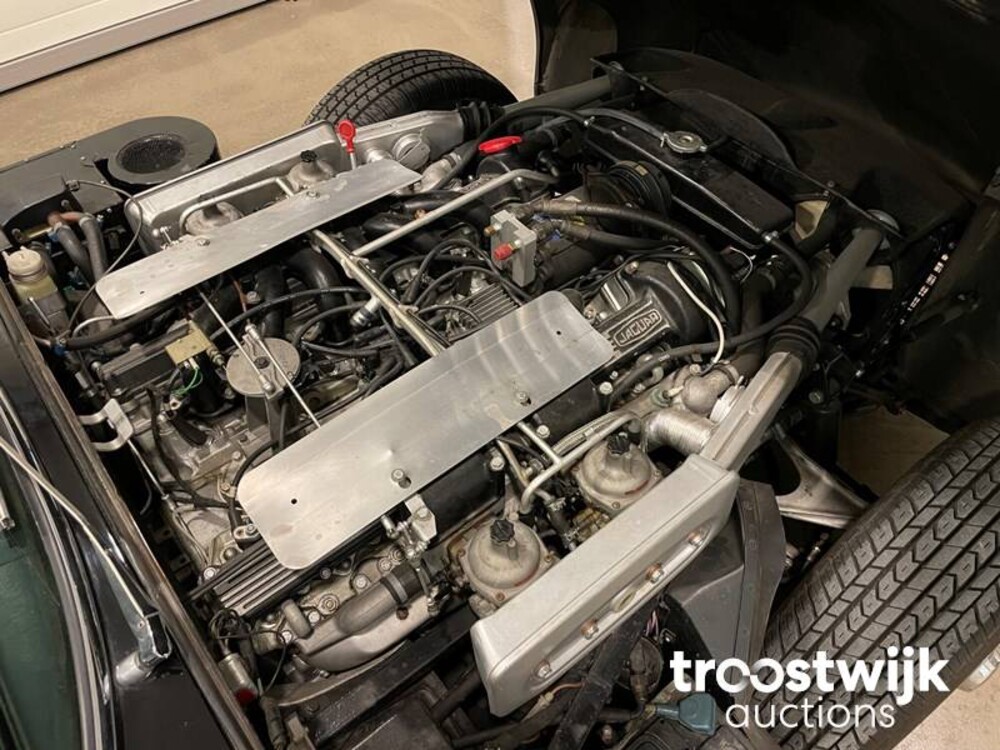 Jaguar E-Type Series III 5.3 V12 Car