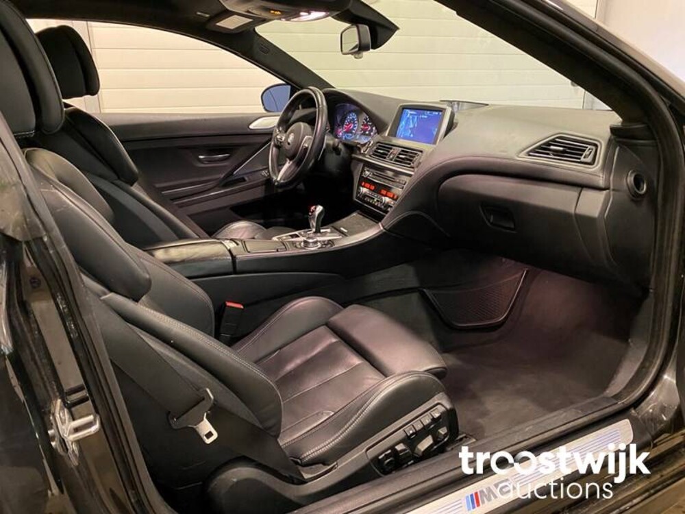 BMW M6 Coupe 4.4 V8 Competition Pakket Car
