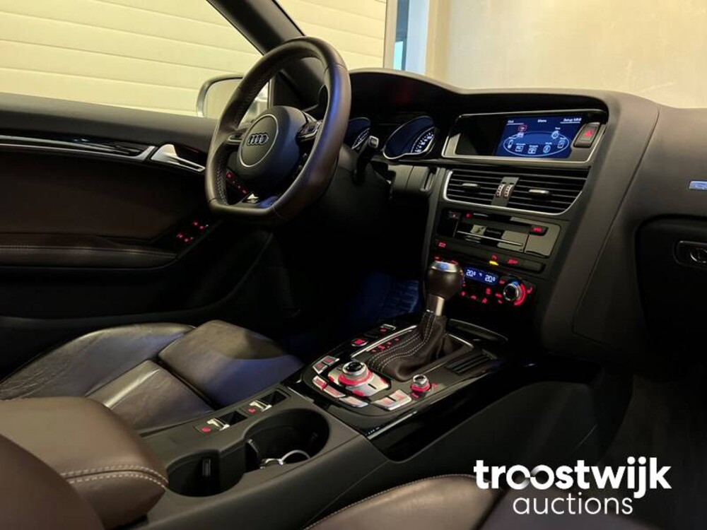 Audi RS5 4.2 FSI Quattro Cabriolet FACELIFT Car