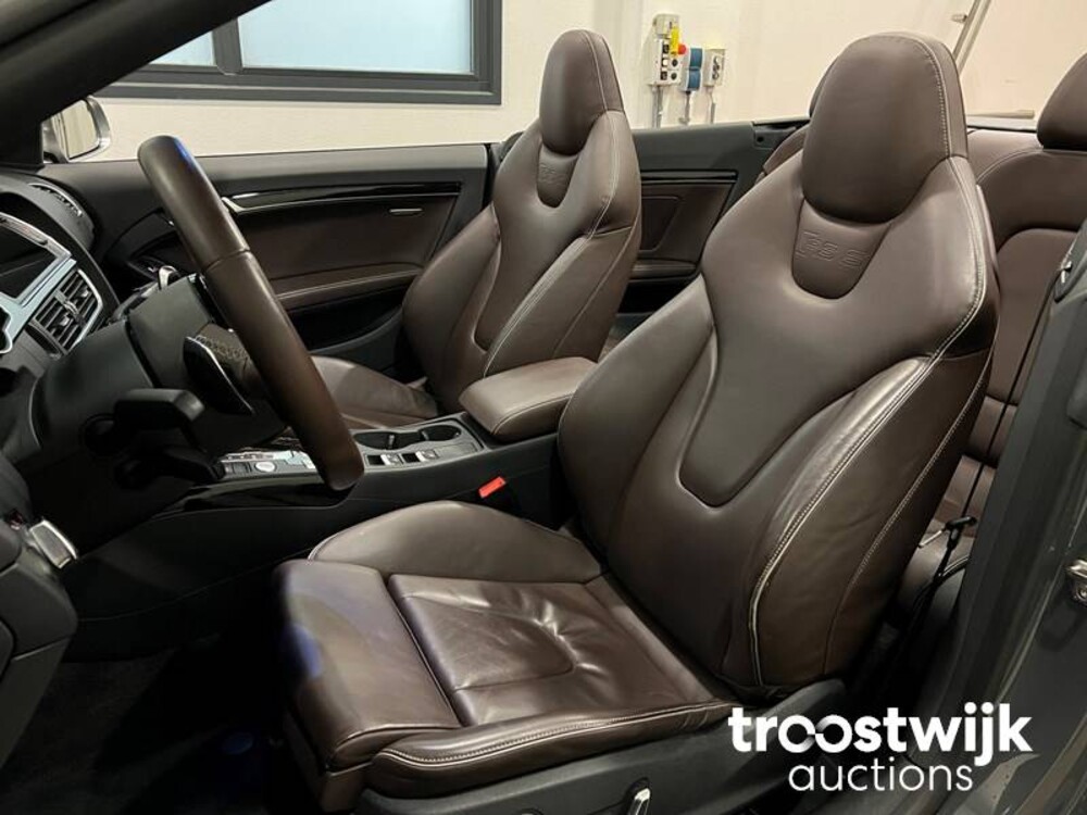 Audi RS5 4.2 FSI Quattro Cabriolet FACELIFT Car