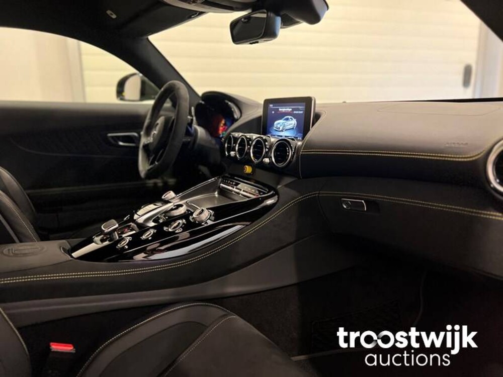 Mercedes-Benz AMG GT-R Posaidon GT-Klasse Car