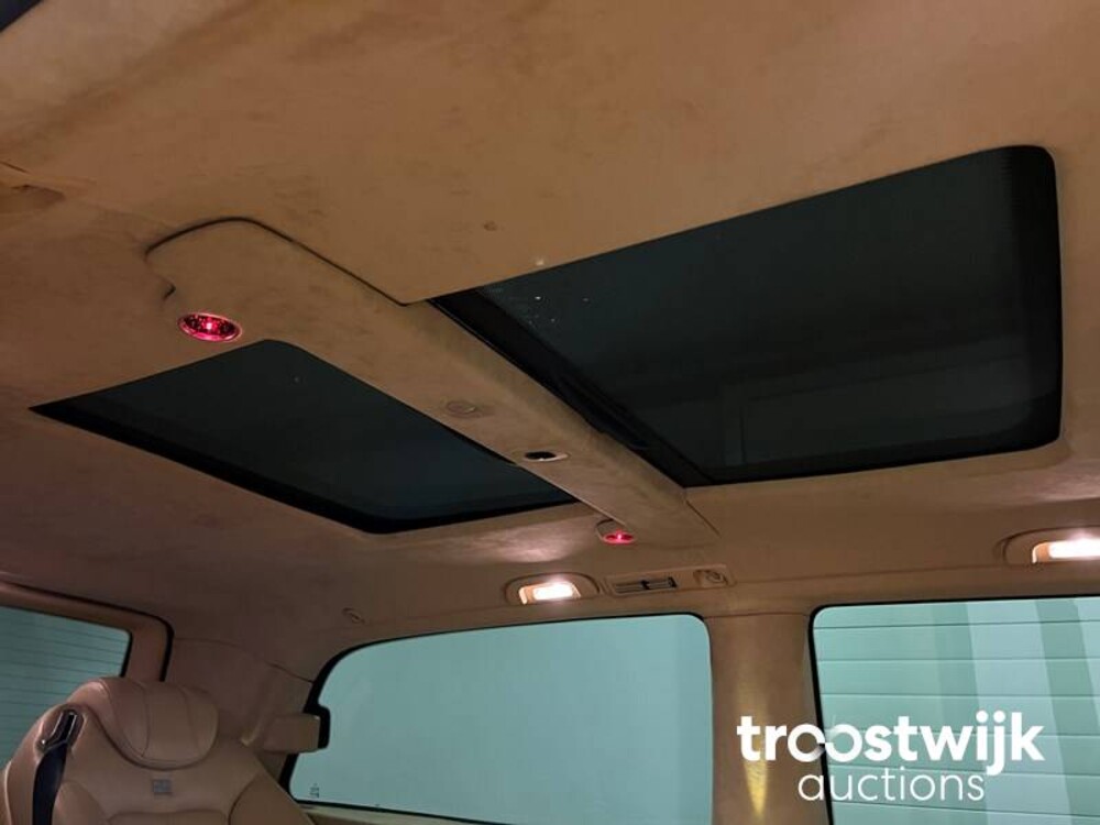 Mercedes-Benz Viano Brabus 4.4 V6 VIP Car