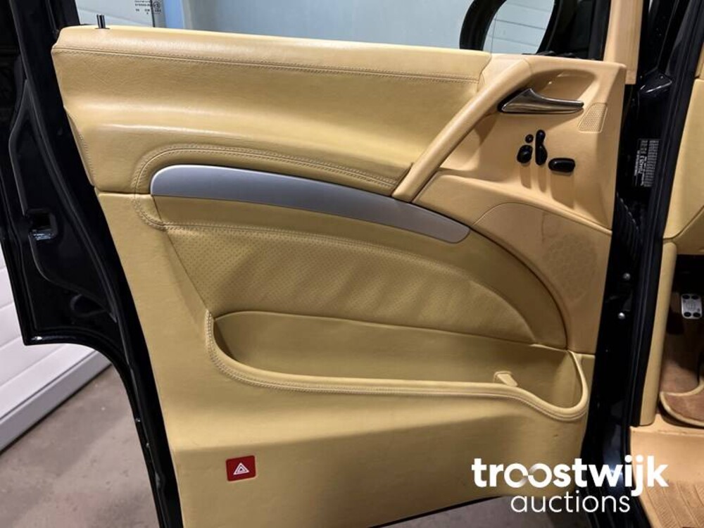 Mercedes-Benz Viano Brabus 4.4 V6 VIP Car