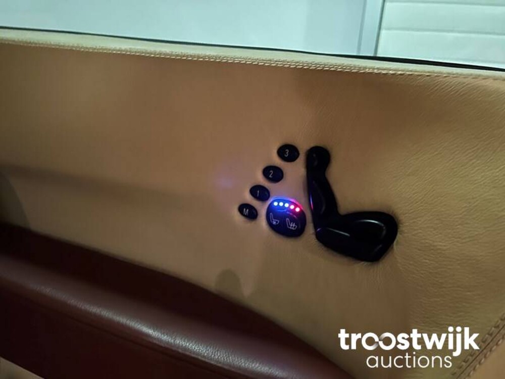 Mercedes-Benz Viano Brabus 4.4 V6 VIP Car