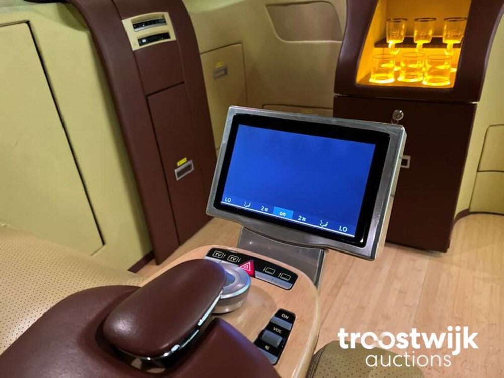 Mercedes-Benz Viano Brabus 4.4 V6 VIP Car