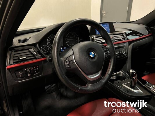BMW 320i Executive Sportline 3-serie Car