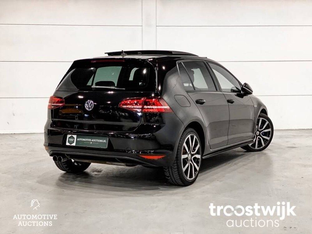 Volkswagen Golf GTE 1.4 TSI Car