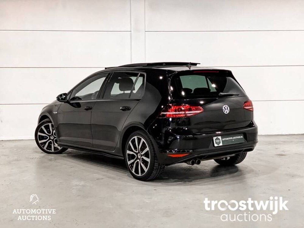 Volkswagen Golf GTE 1.4 TSI Car