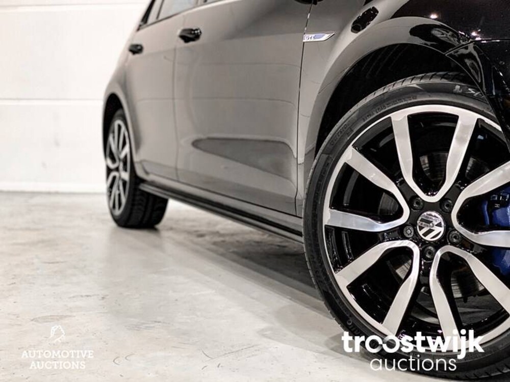 Volkswagen Golf GTE 1.4 TSI Car