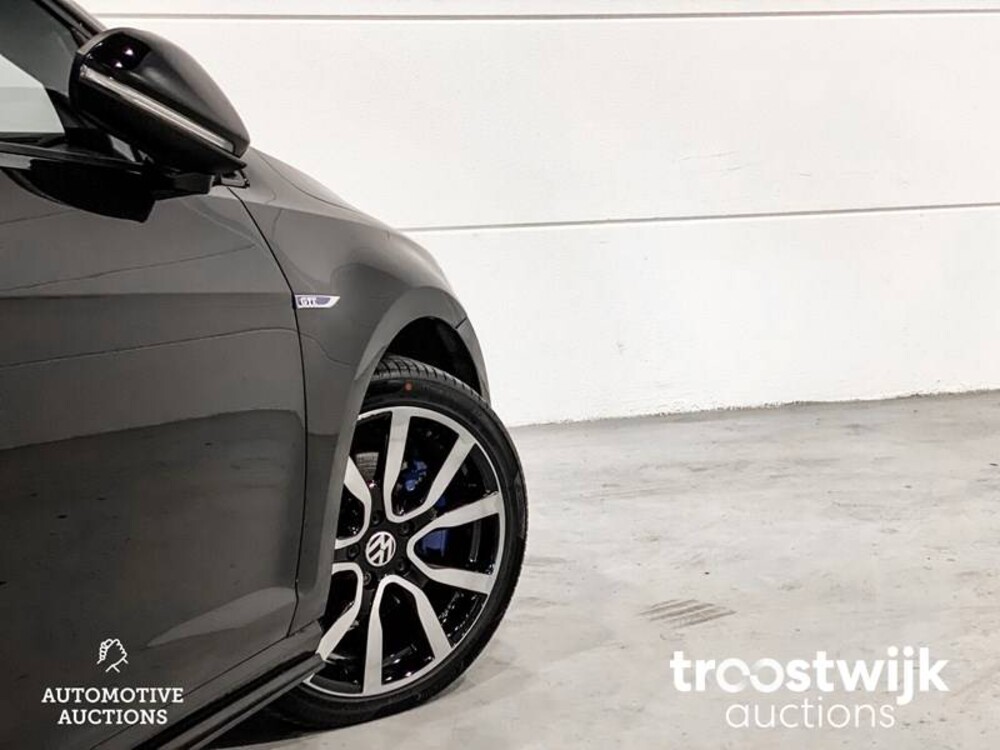 Volkswagen Golf GTE 1.4 TSI Car