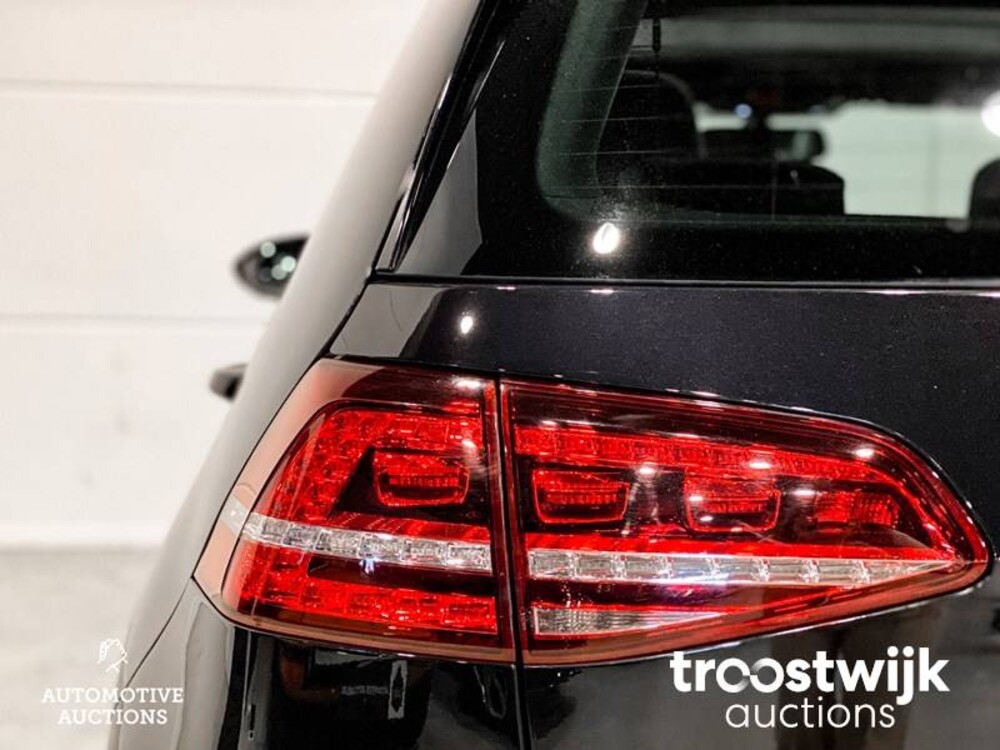 Volkswagen Golf GTE 1.4 TSI Car