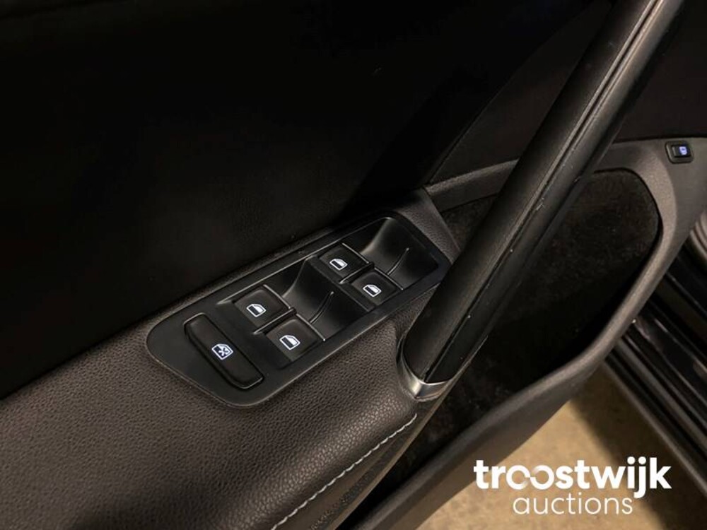 Volkswagen Golf GTE 1.4 TSI Car