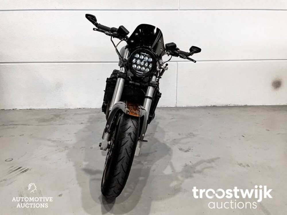 Suzuki GSX R 1100 Sport  Motorcycle