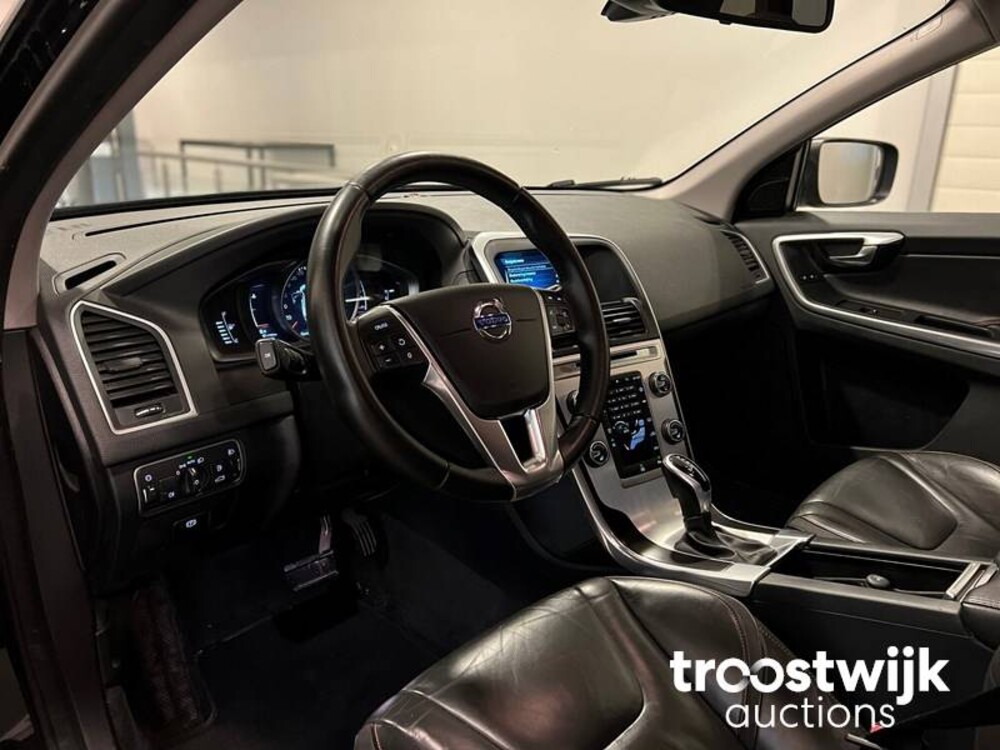 Volvo XC60 D3 R-Design 2.0 Car