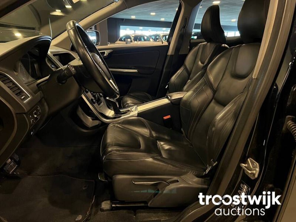 Volvo XC60 D3 R-Design 2.0 Car