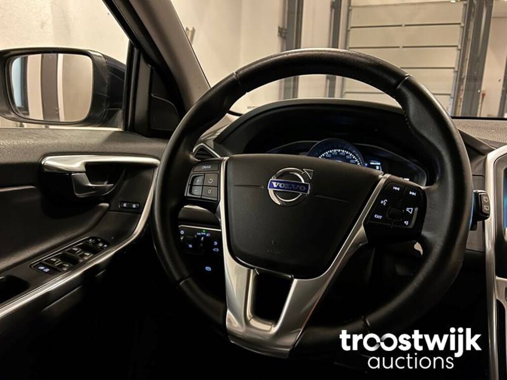 Volvo XC60 D3 R-Design 2.0 Car