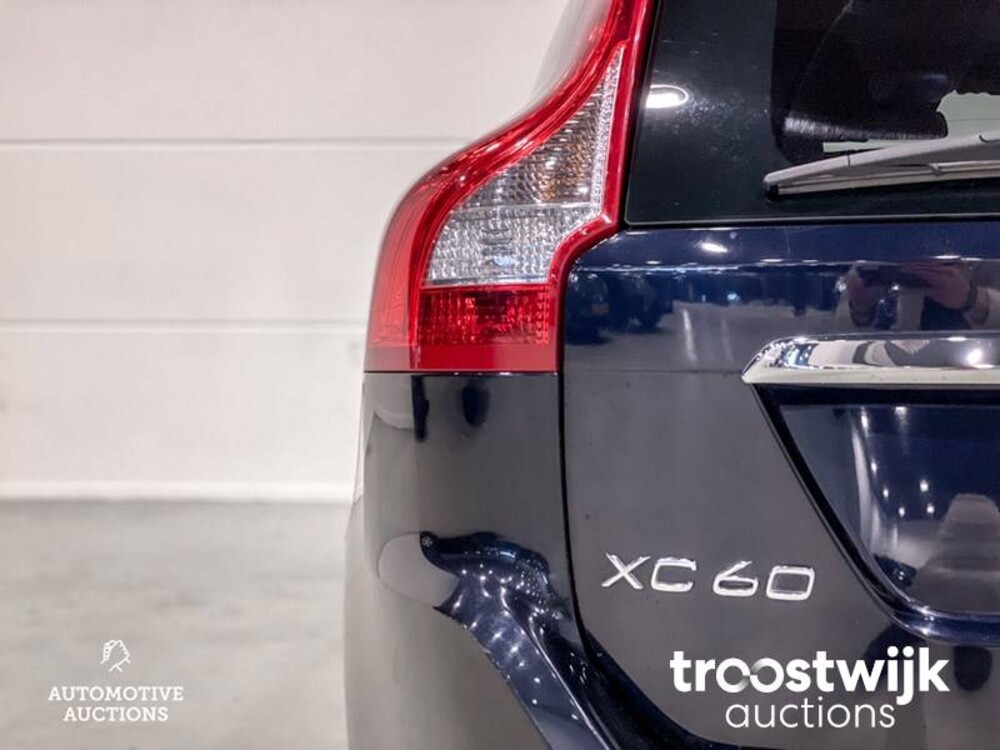 Volvo XC60 D3 R-Design 2.0 Car