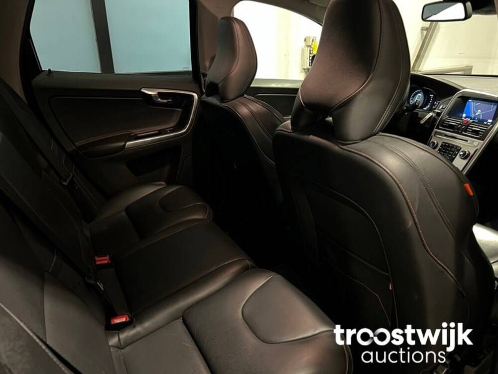 Volvo XC60 D3 R-Design 2.0 Car