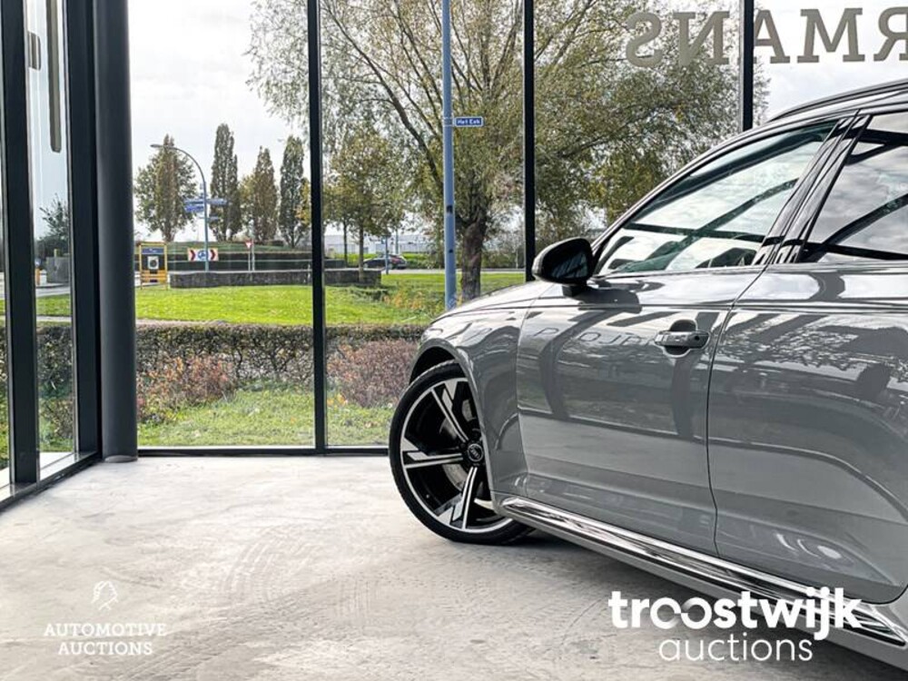 Audi RS4 2.9 V6 TFSI Quattro Car