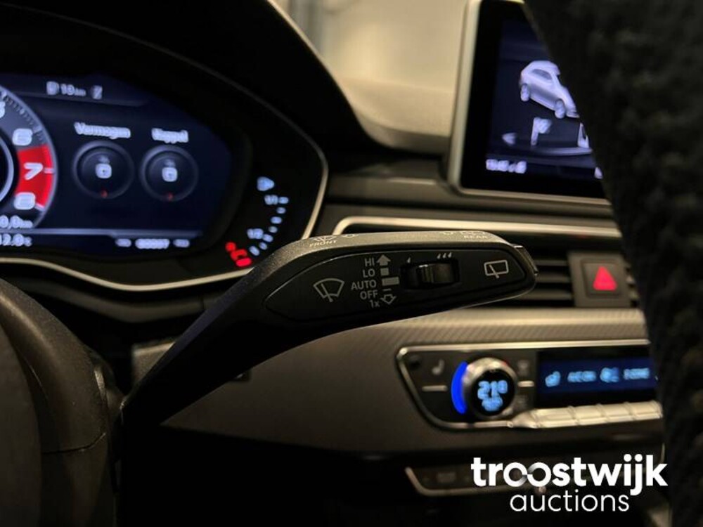 Audi RS4 2.9 V6 TFSI Quattro Car