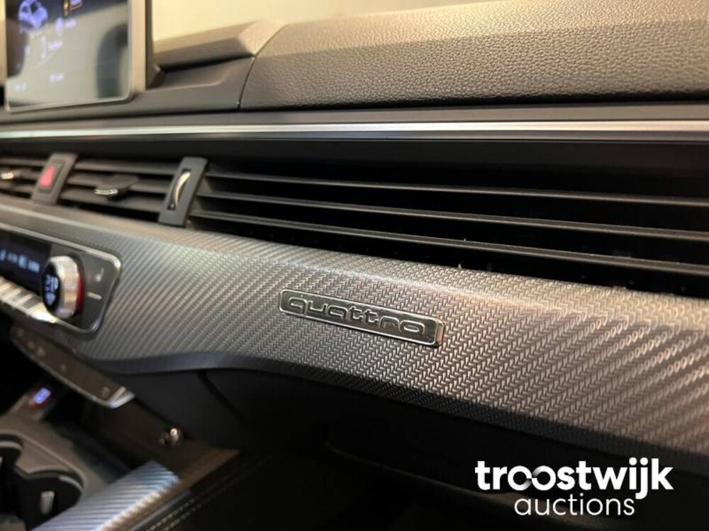 Audi RS4 2.9 V6 TFSI Quattro Car